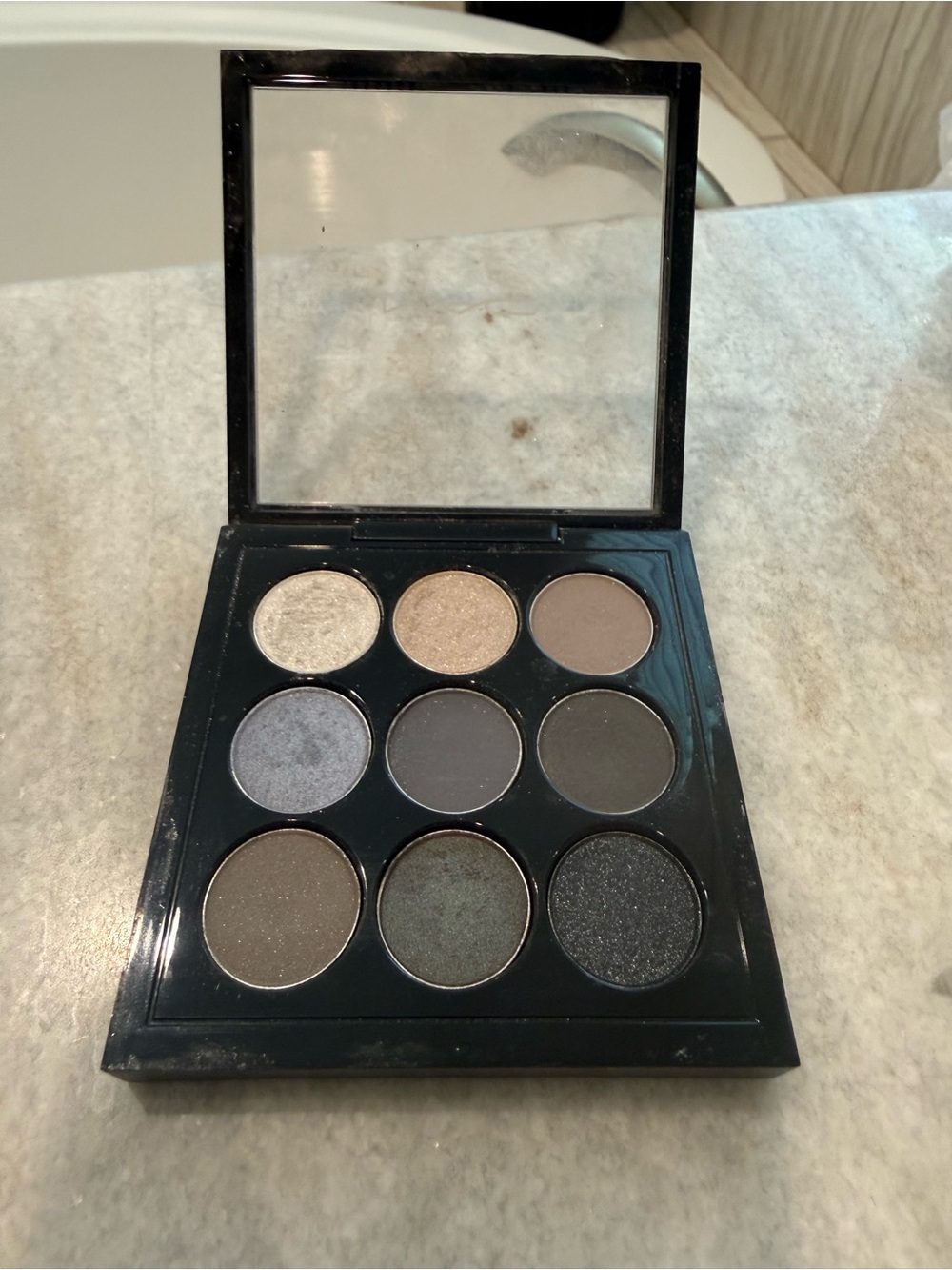MAC Cosmetics Neutral Gray & Taupe 9-Pan Eyeshadow Palette
